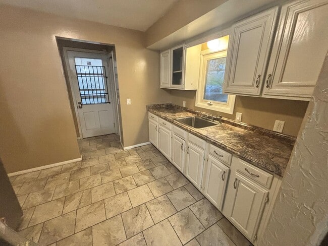 Photo - 8610 Jeffries Ave