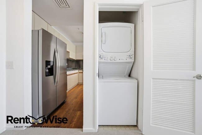 Photo - 2060 Sutter St Unit 303