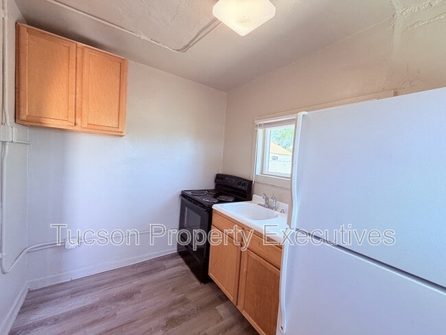 Photo - 234 E 32nd St