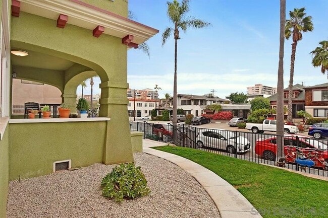 Photo - 3580 Fourth Ave