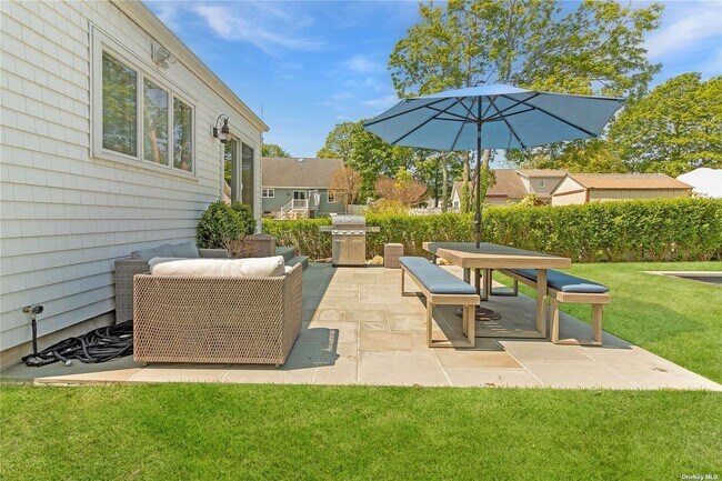 Photo - 155 Bridge St