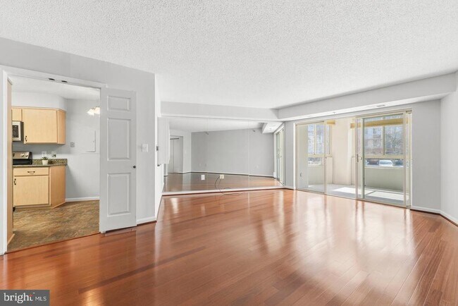 Photo - 14801 Pennfield Cir Unit 206