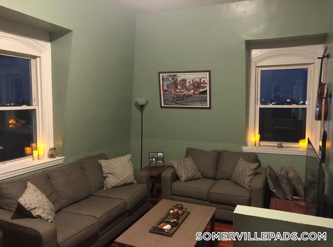 Building Photo - 358 Broadway Unit 5