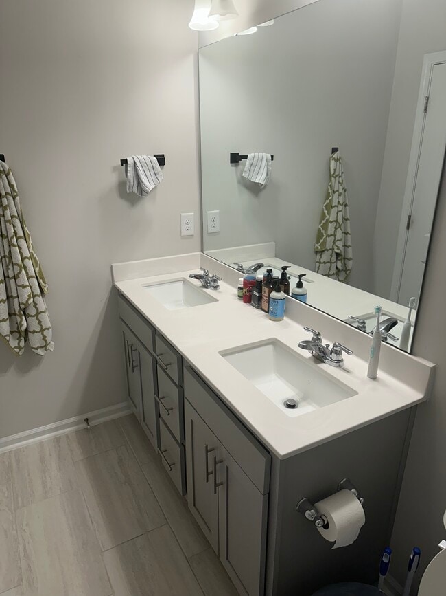 Photo - 4920 Oolite St