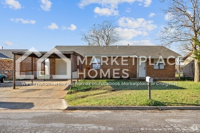 Building Photo - 404 E Texas Dr Rental
