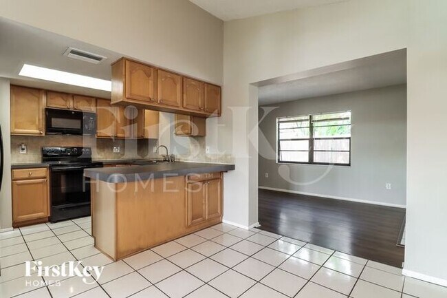 Photo - 1117 Jambalana Dr