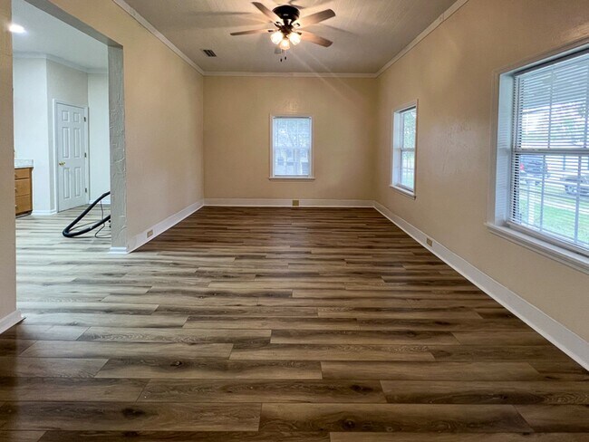 Photo - 2235 - Original Waldo Unit 14437