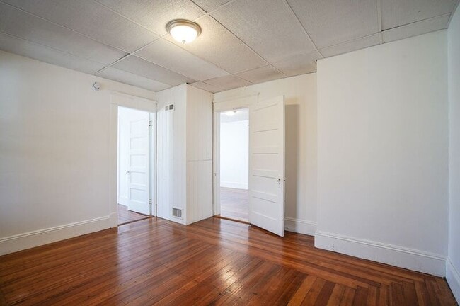 Photo - 19 Ellen Ave Unit 3L