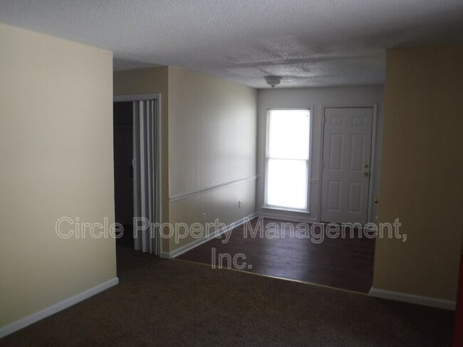 Photo - 126 Claybill Dr Unit B