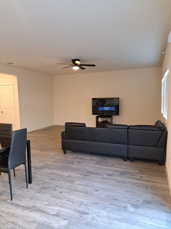 Photo - 667 Jefferson St