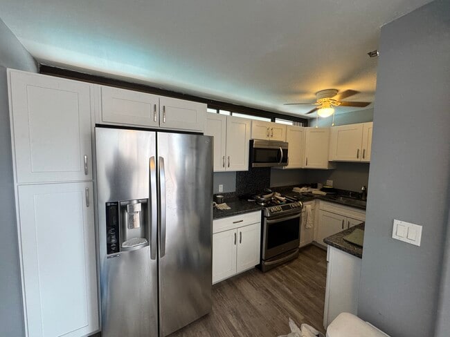 Building Photo - 1088 Bishop St