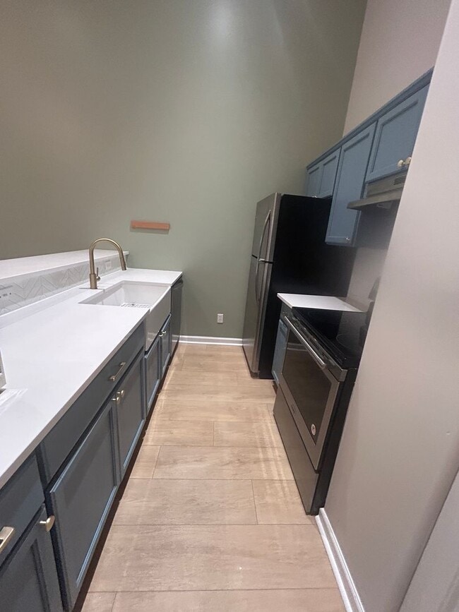 Photo - State St Unit 100