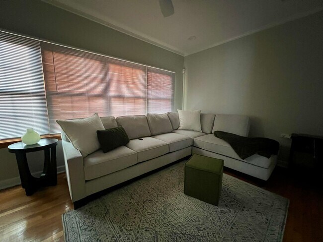5 Woodland Rd