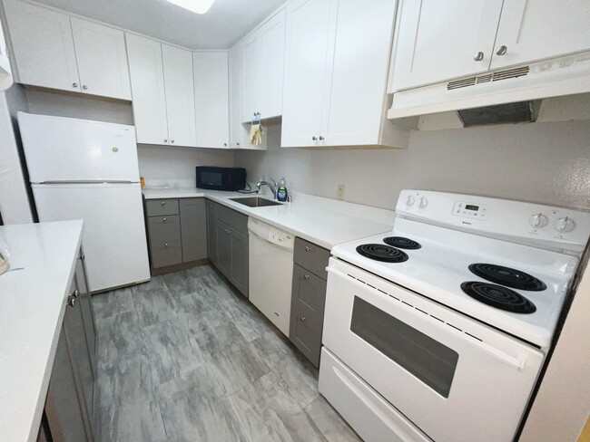 Photo - Resort like living in the prime location of San Mateo Unit 207