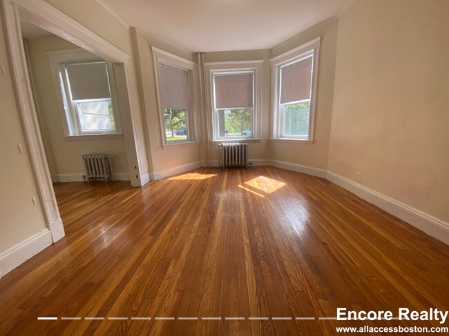 Photo - 1161 Boylston St