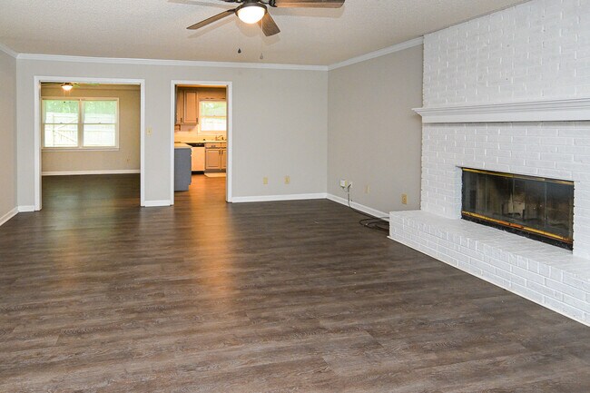 Photo - 157 Greenwood Dr