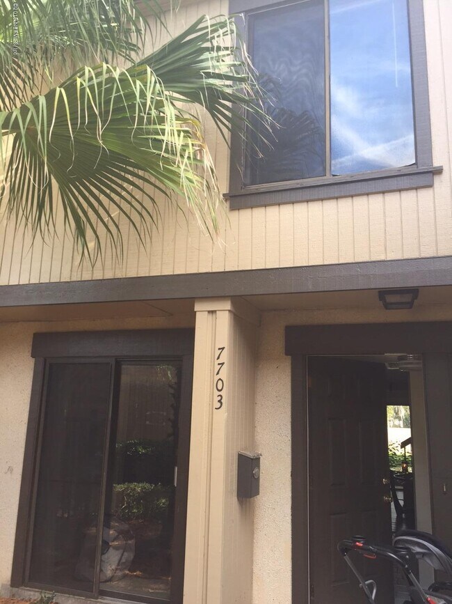 7703 Las Palmas Way Unit 176