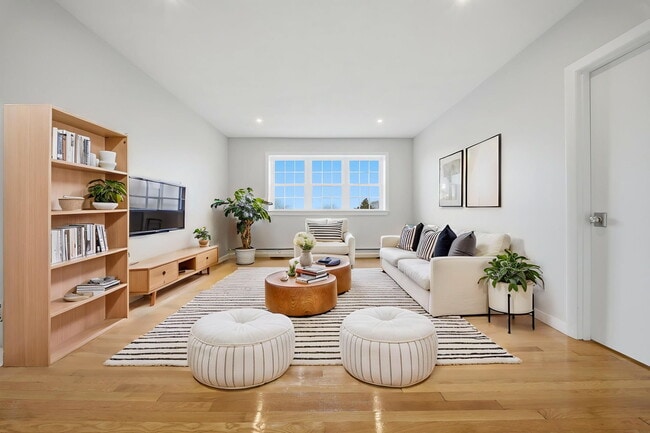 11 Schubert St