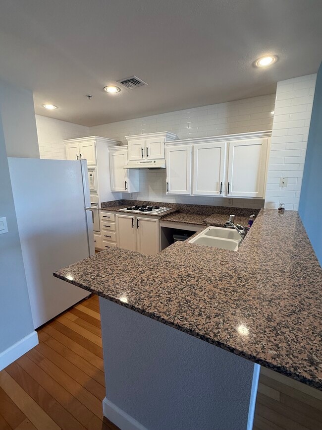 Renovated Kitchen - 59 E Agate Ave Unit 401
