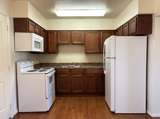 Photo - James E. Leonard Apartments