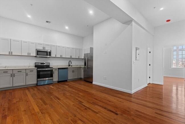 Photo - 280 Essex St Unit 304