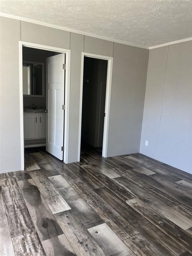 Photo - 127 Hubert Blvd Unidad 70