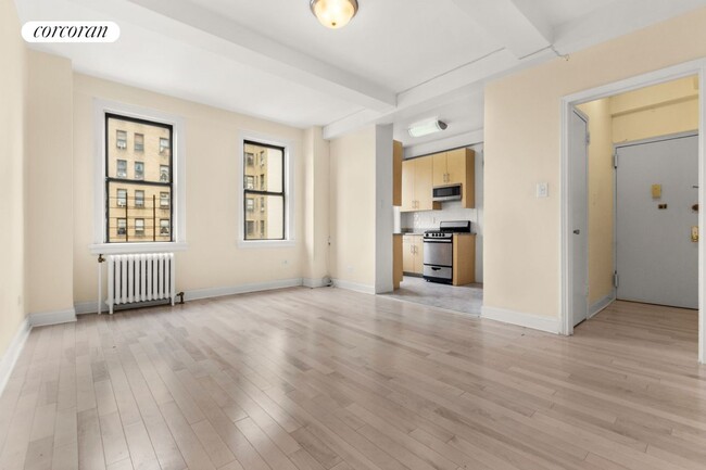 Photo - 639 W 173rd St Apartamento