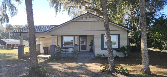 Building Photo - 3510 Woodland St Rental