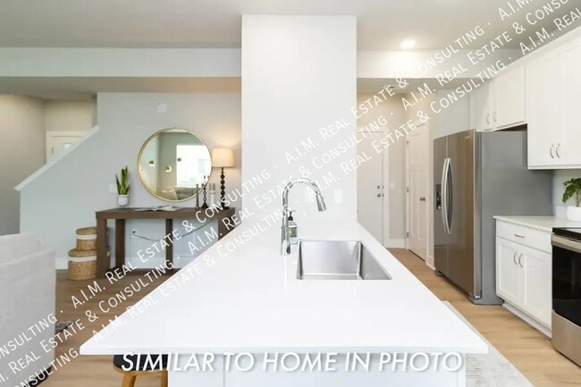 Photo - 217 NE Crossing Oaks Ln