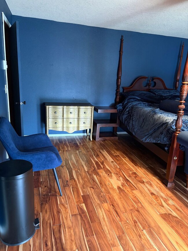 Photo - Shannon's House Unit Room A