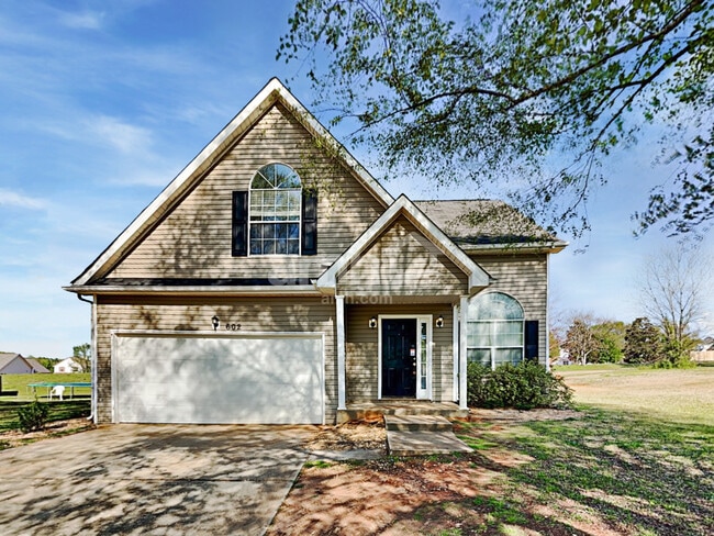 Building Photo - 602 Thrasher Ct Rental