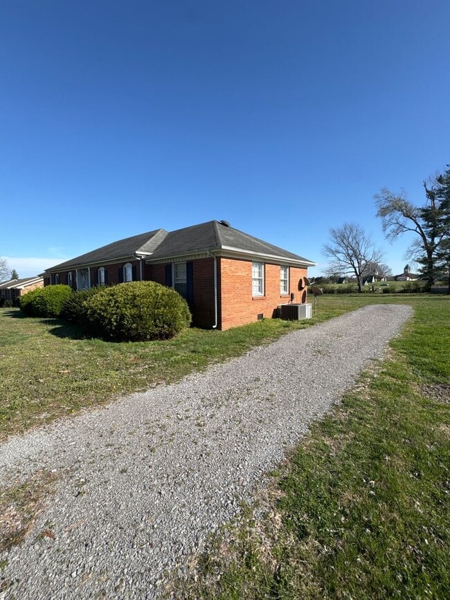 Photo - Lebanon Rental Near Old Hickory Lake – Available Now