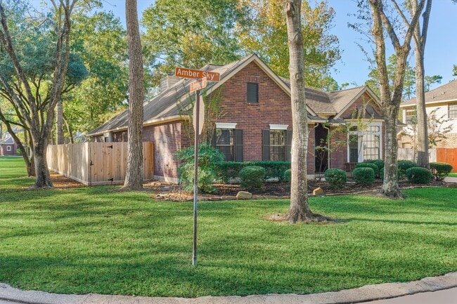 Photo - 3 Amber Sky Pl
