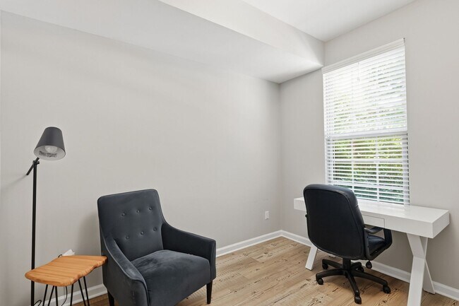 Photo - Stylish 3bd 3.5bath townhome for rent in the highly desirable Vermillion