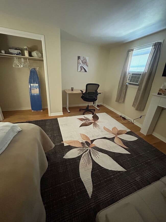 Photo - 107 Robert Dr Unidad Room # 2