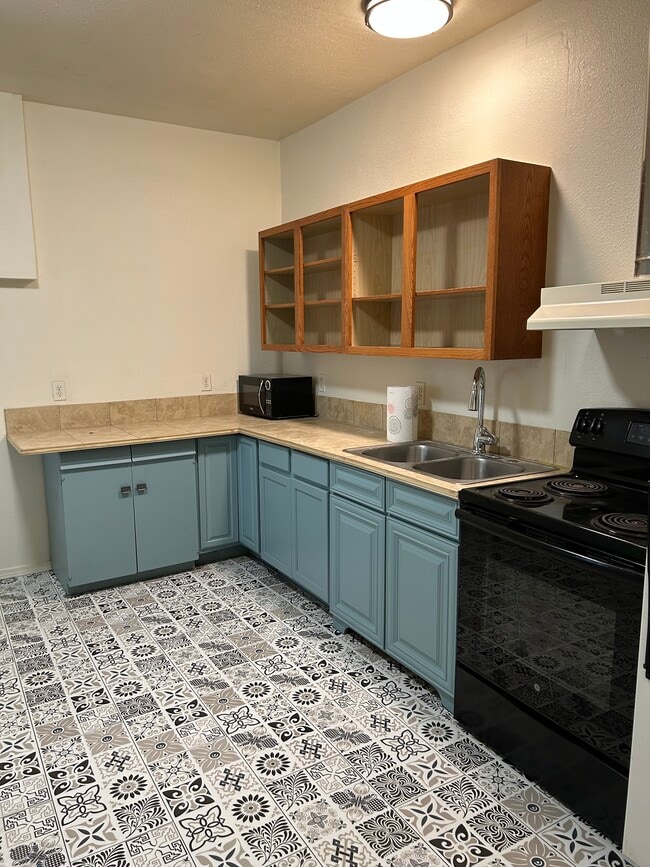 Photo - 276 Adams St Unidad B