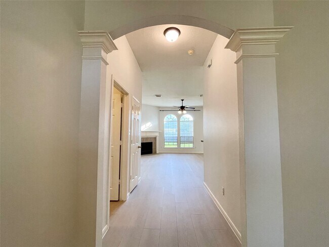 Photo - 5822 Carta Valley Ln