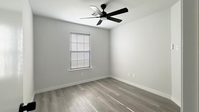 Photo - 20917 Patriot Park Ln