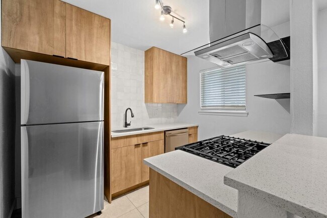 Building Photo - 7929 Gault St Unit 102 Rental
