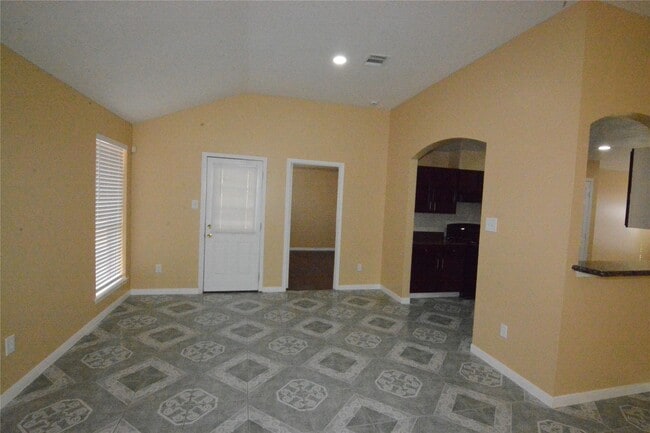 Photo - 9131 Knightsland Trail