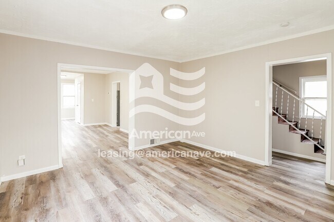 Photo - 136 Lawndale Ave