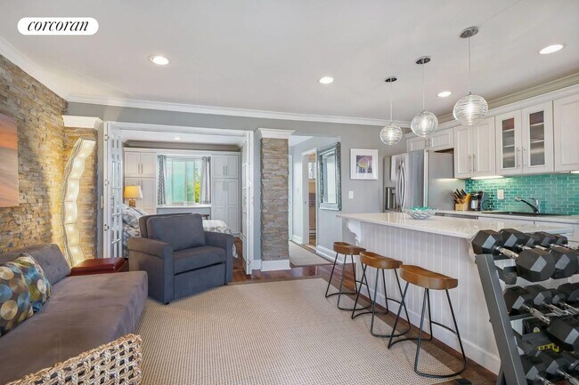 Photo - 707 Old Montauk Hwy