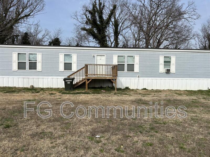 Photo - 1010 Old Church Rd