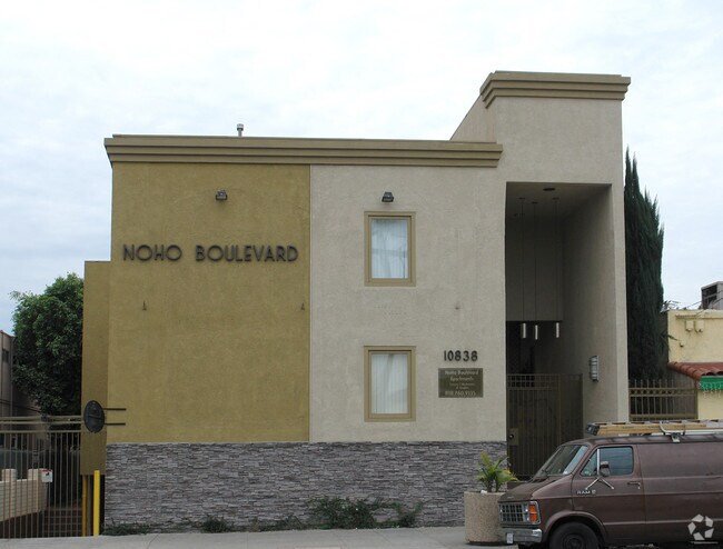 NoHo Boulevard Apartments