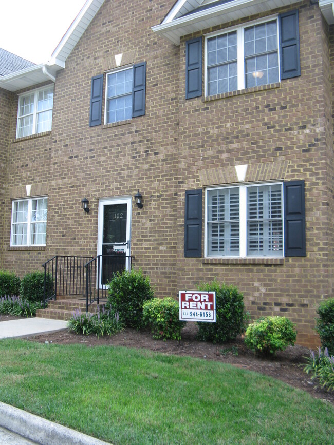 Front Entrance - 1002 Enterprise Dr Townhome