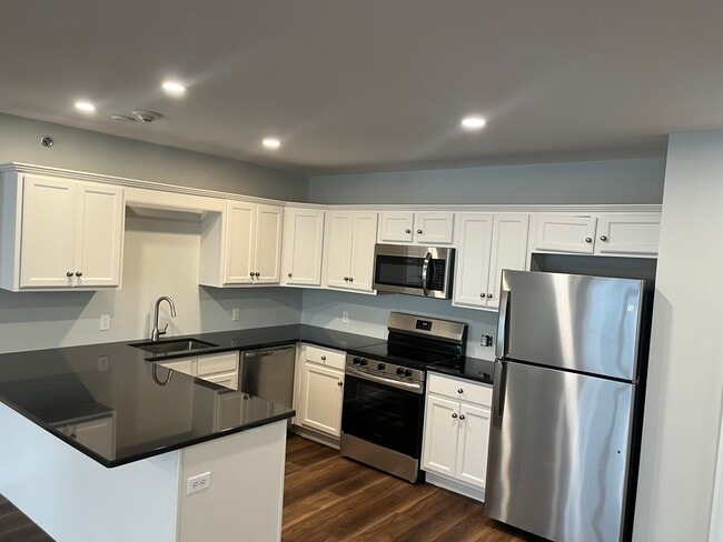 Photo - 94 Danbury Rd Unit 3