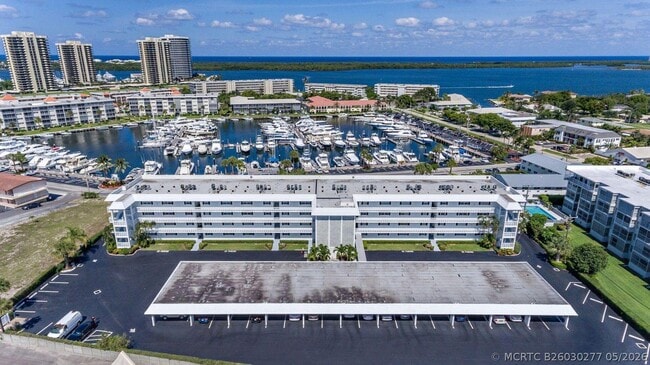 Building Photo - 907 Marina Dr Unit 310