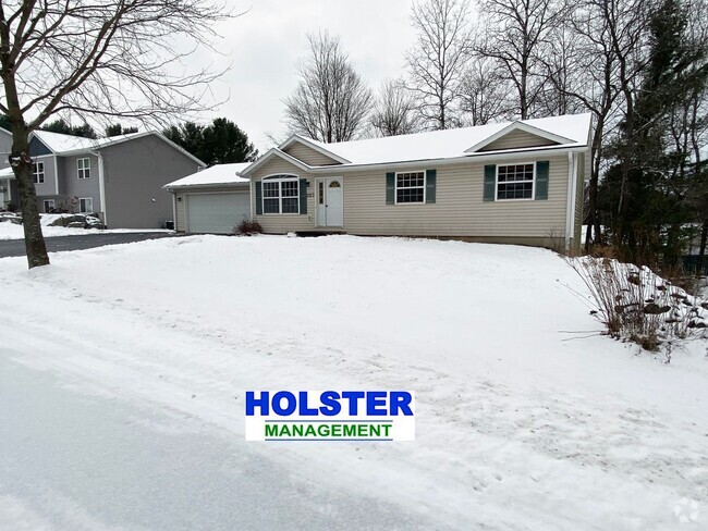 Building Photo - Updated 4-Bedroom, 3-Bath Home with Walk-O...