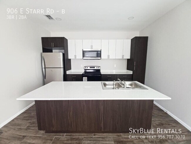 Building Photo - 906 E Starr Rd Unit b