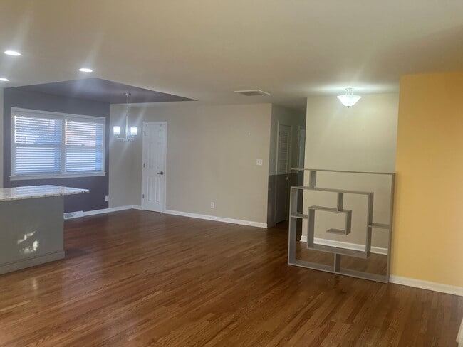 Photo - 3004 Nathanael Rd